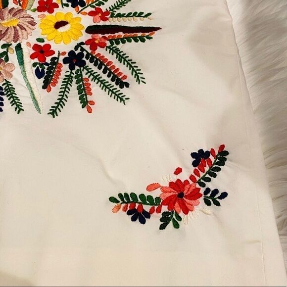 Michael Kors White Floral Embroidered Mini Skirt 4 - Picture 3 of 8